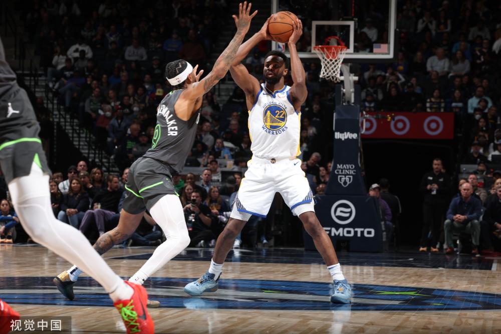 她做出了退 她做出了退